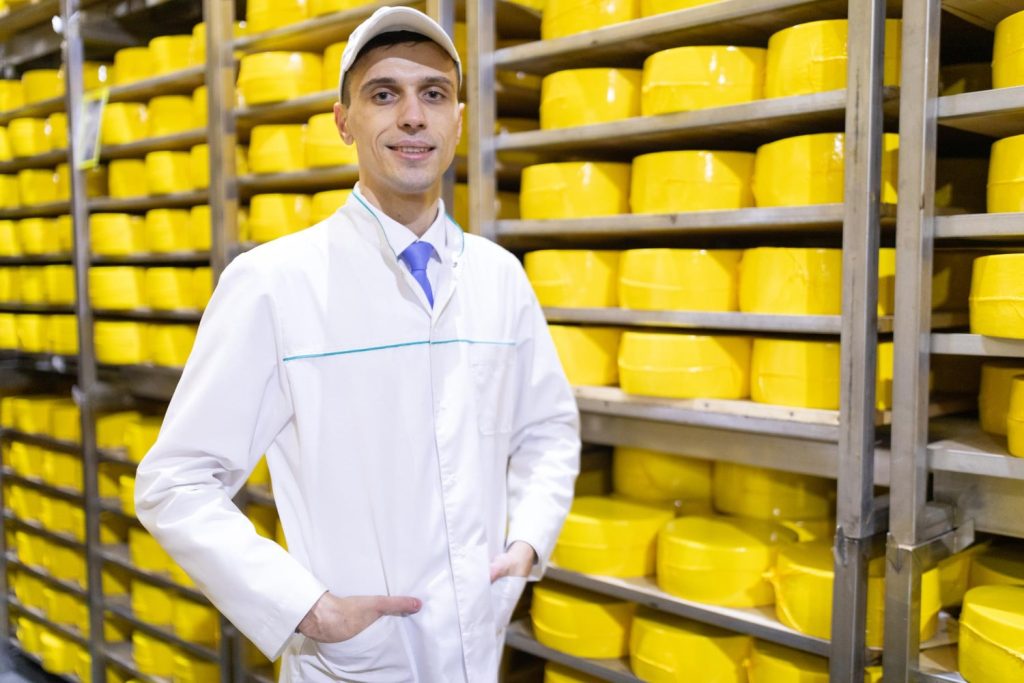 Uniformes para salas blancas en empresas de alimentación